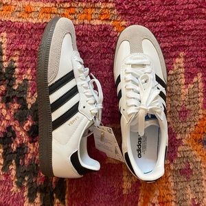 Brand New Adidas Sambas in White Mens 6 Women’s 7.5